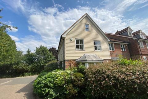 Autumn Grove, Bromley BR1 3 bed end of terrace house for sale