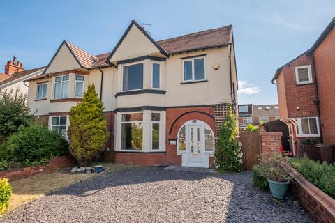 Mythop Avenue, Lytham St. Annes, FY8 3 bed semi