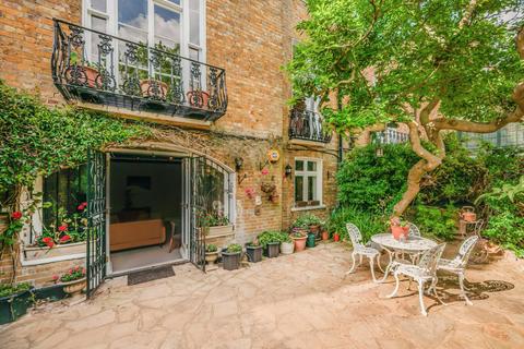 69 Marlborough Place, St John's Wood... 2 bed apartment for sale