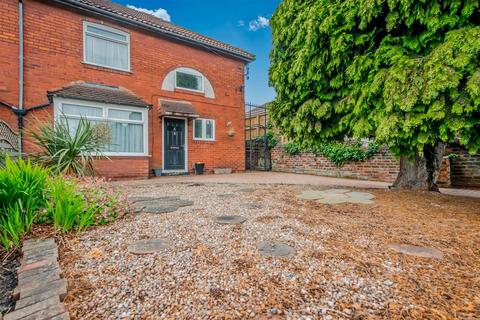 Upper Wortley Road, Wortley, Leeds 3 bed semi