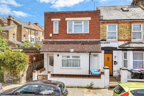 Salmestone Road, Margate, Kent 2 bed ground floor maisonette for sale