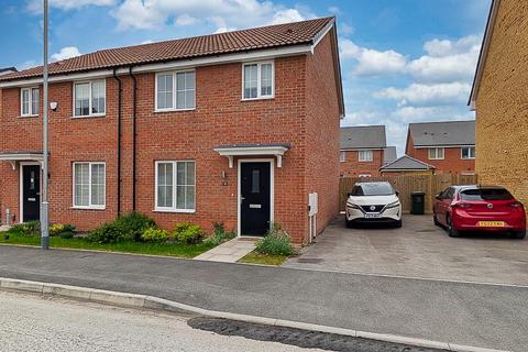 Hackett Gardens, Bingham, Nottingham 3 bed semi