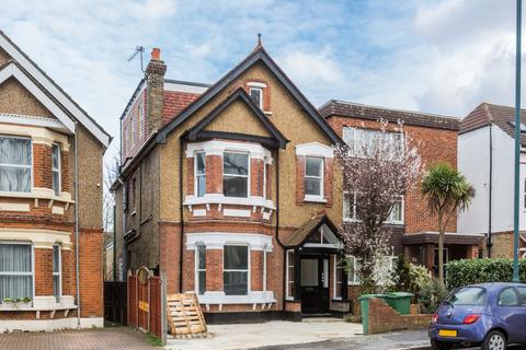 Park Lane, Wallington, SM6 2 bed flat for sale
