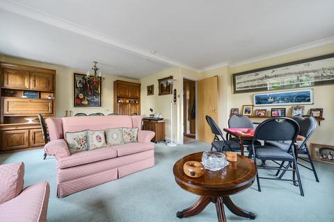 Yew Tree Court, Radlett, WD6 1 bed apartment for sale