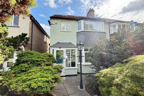 Eden Park Avenue, Beckenham, BR3 4 bed semi