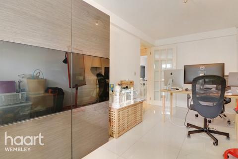 Sudbury 5 bed townhouse for sale