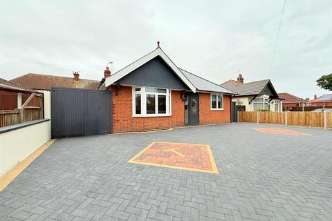 Windsor Avenue, Great Yarmouth 4 bed detached bungalow for sale