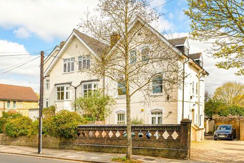 Waldegrave Road, Teddington TW11 1 bed flat for sale