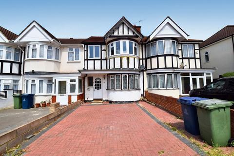 Warden Avenue, Harrow HA2 3 bed terraced house for sale