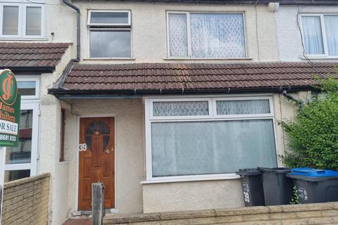 Midhurst Avenue, Croydon 3 bed terraced house for sale