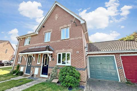 Shorefields, Gillingham ME8 3 bed end of terrace house for sale