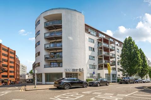 The Bittoms, Kingston Upon Thames, KT1 1 bed flat for sale