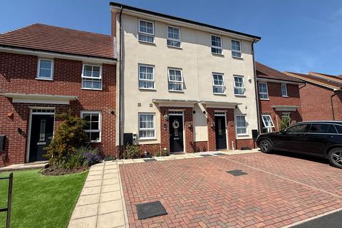 Grasshopper Drive, Warton, PR4 4 bed terraced house for sale