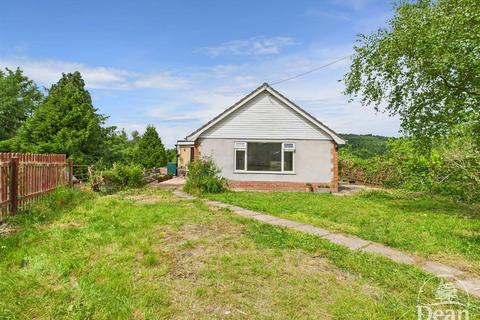 Camomile Green, Lydbrook 3 bed detached bungalow for sale