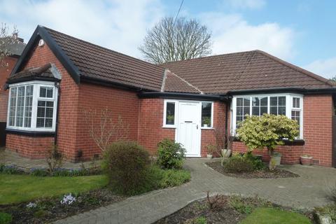 Plodder Lane, Bolton, BL4 2 bed detached bungalow for sale