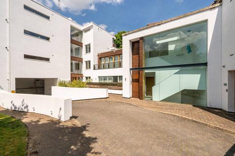 Sheen Road, Richmond, TW9 2 bed flat for sale