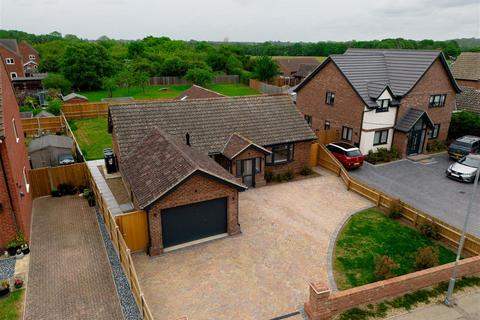 Church Road, Stowmarket IP14 4 bed detached bungalow for sale