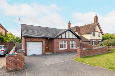 Forest Road, Loughborough LE11 3 bed detached bungalow for sale