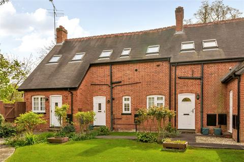 Queen Annes Road, Windsor, Berkshire 1 bed maisonette for sale