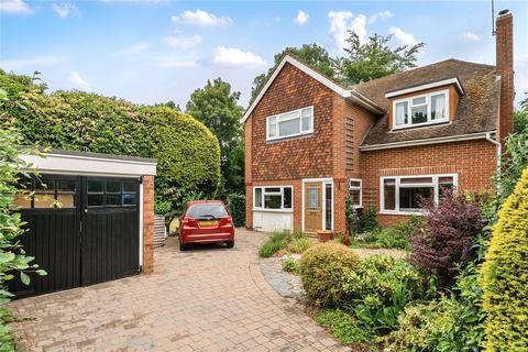 Rushmoor Close, Fleet, Hampshire 4 bed detached house for sale