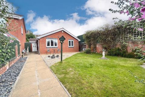 Lockside Close, Brierley Hill DY5 3 bed detached bungalow for sale