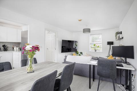 Nightingales, Bishop's Stortford... 2 bed apartment for sale