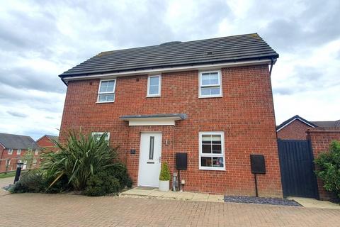 Glengorm Gardens, Grantham 3 bed semi
