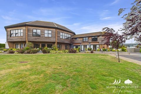 The Round House, Hayling Island PO11 1 bed apartment for sale