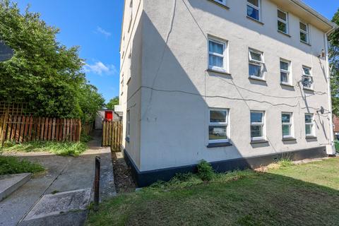 Trevithick Road, St Austell, PL25 1 bed apartment for sale
