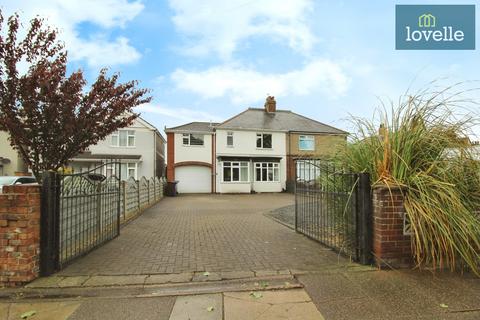 4 bedroom semi-detached house for sale