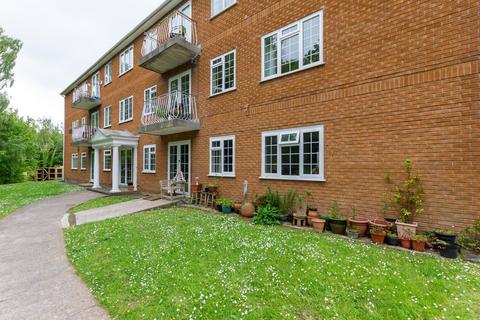 Glantraeth, Bangor, Gwynedd, LL57 3 bed apartment for sale