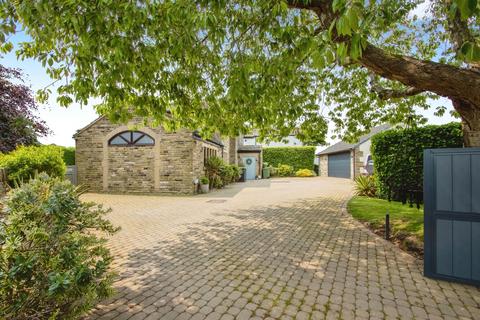 Littlethorpe Hill, Liversedge WF15 4 bed detached house for sale