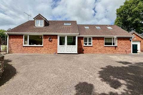 Cullompton EX15 5 bed detached house for sale
