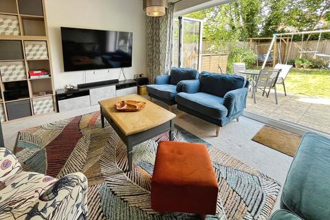Bempton Drive, Didsbury, Manchester, M20 5 bed semi