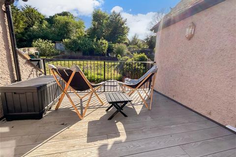 London Road, Hythe CT21 3 bed detached house for sale