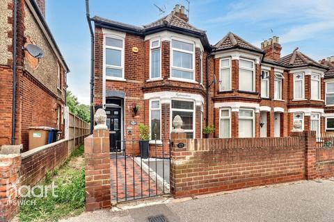 Woodbridge Road, Ipswich 3 bed end of terrace house for sale