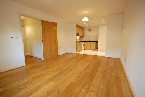 Charles Street, Petersfield 1 bed flat for sale