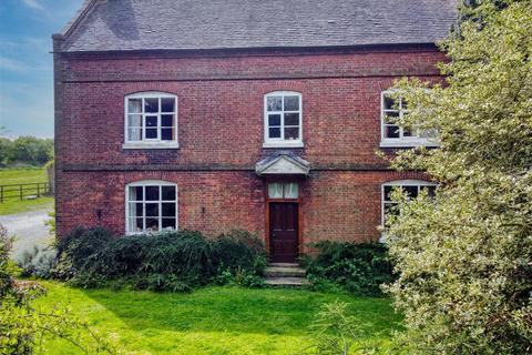 Dark Lane Farm, Longdon 4 bed farm house for sale
