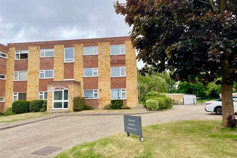 Colbert Avenue, Thorpe Bay... 2 bed apartment for sale