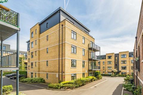 Samuelson Place, Isleworth TW7 2 bed flat for sale