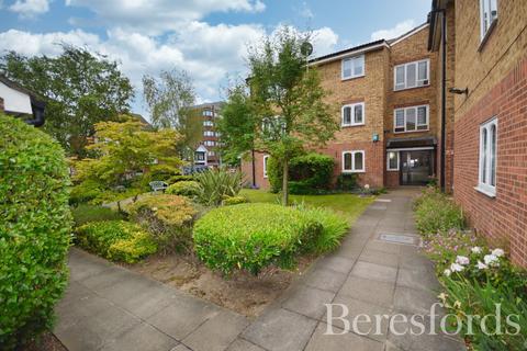 Frazer Close, Romford, RM1 1 bed apartment for sale