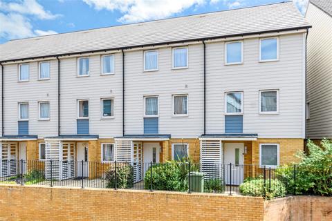 Central Road, Dartford, Kent 4 bed terraced house for sale