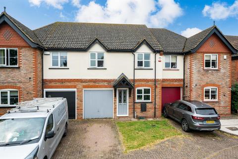 Lords Mead, Eaton Bray, LU6 2FB 3 bed terraced house for sale