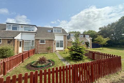 Redwood Close, Gloucester GL1 3 bed terraced house for sale