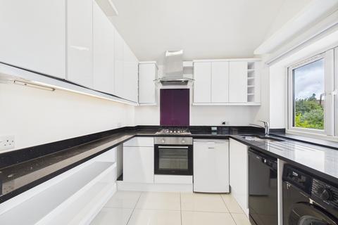 New Park Drive, Hemel Hempstead, HP2 2 bed maisonette for sale