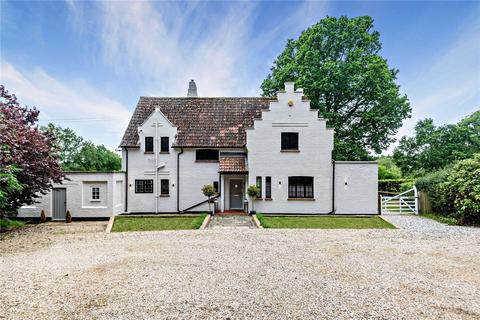 Bishops Green, Newbury, Berkshire, RG20 4 bed detached house for sale