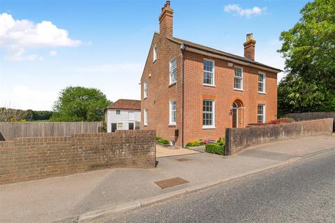 Bow Road, Wateringbury, Maidstone 4 bed semi