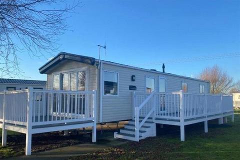Tattershall Lakes Country Park 2 bed park home for sale