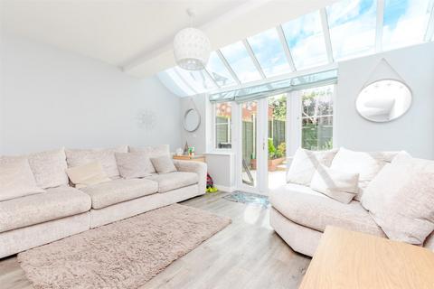 Toad Hall Crescent, Rochester ME3 3 bed terraced house for sale