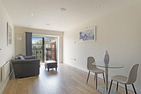 East Drive, London 2 bed apartment for sale